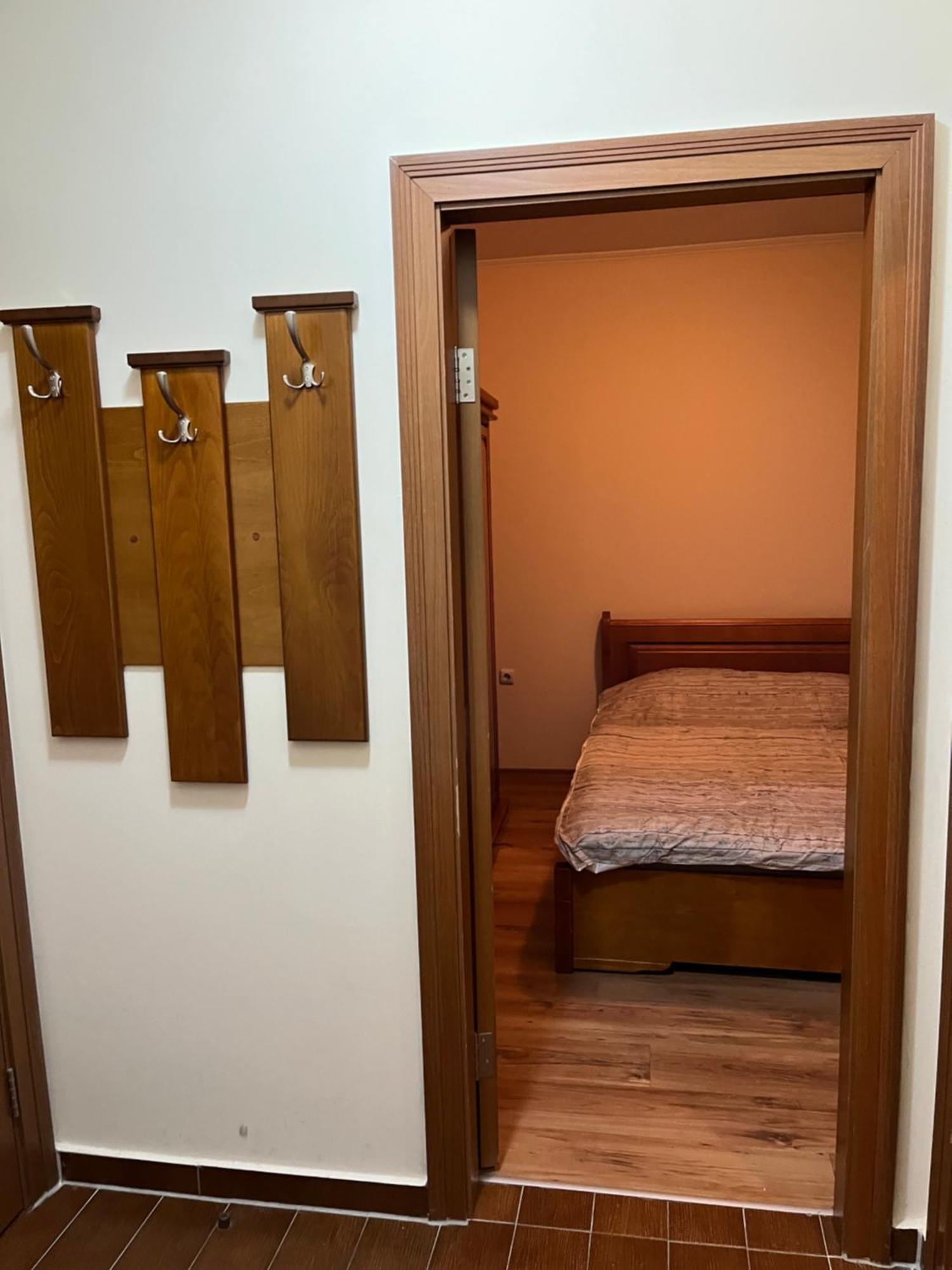 Ski Zone At Gondola, Warm And Cosy, Wifi, Ac, Netflix, Perfect One Bedroom Appartment, Beautiful View Bansko Bagian luar foto