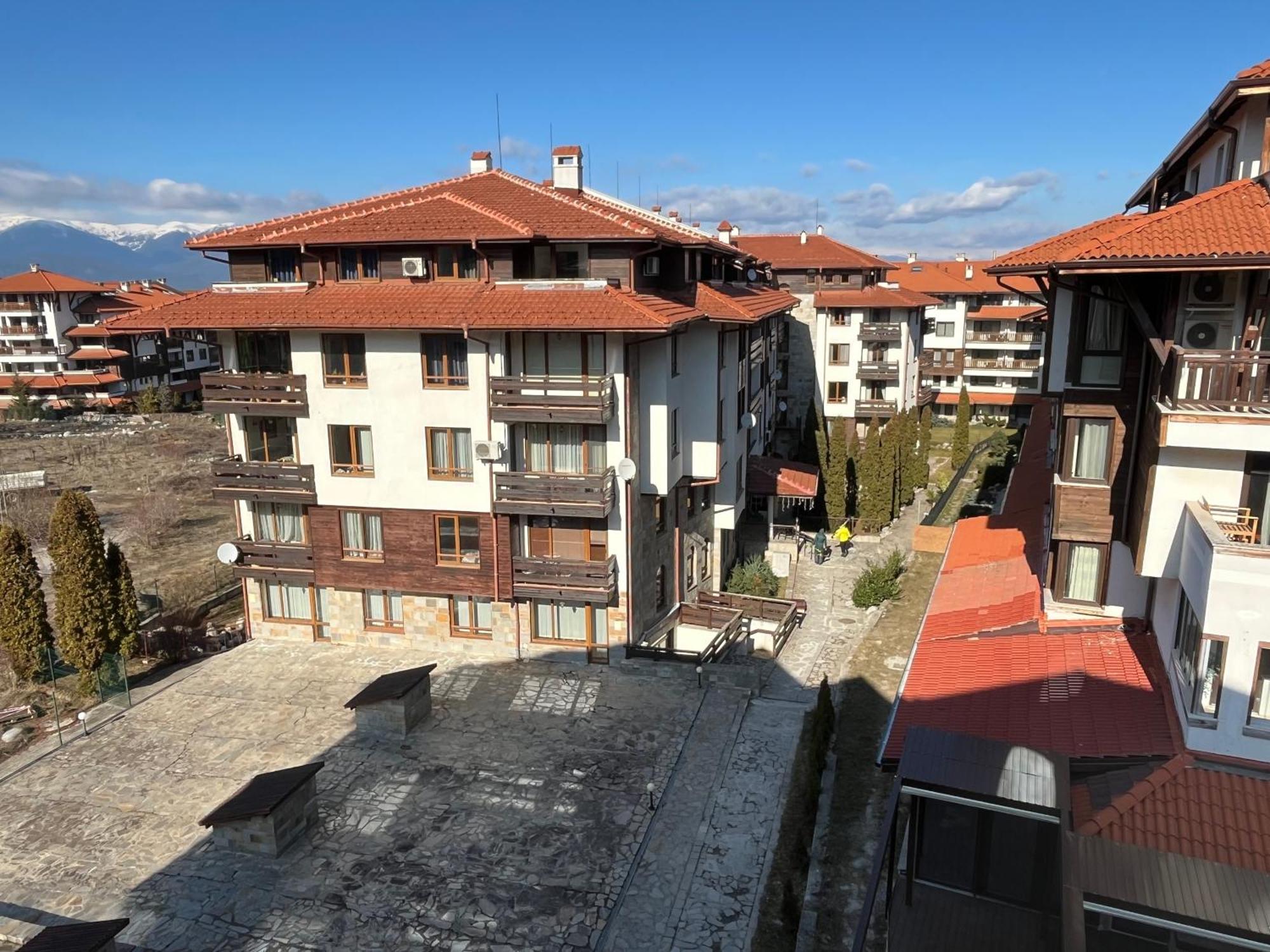 Ski Zone At Gondola, Warm And Cosy, Wifi, Ac, Netflix, Perfect One Bedroom Appartment, Beautiful View Bansko Bagian luar foto